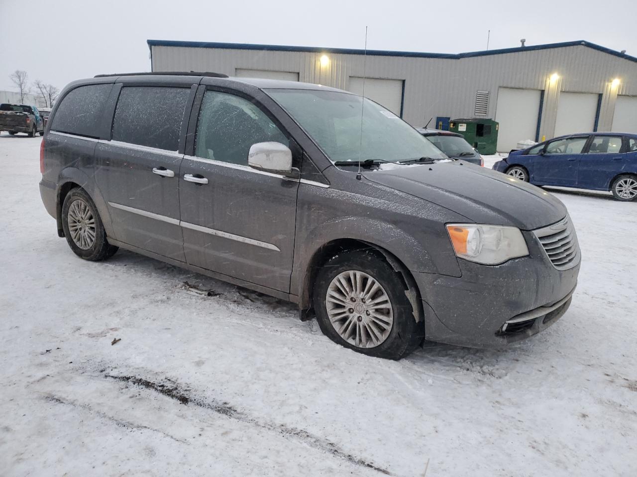 VIN 2C4RC1CG2FR584185 2015 CHRYSLER MINIVAN no.4