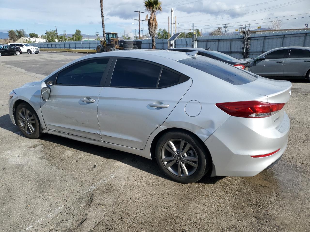 2018 Hyundai Elantra - Image 2