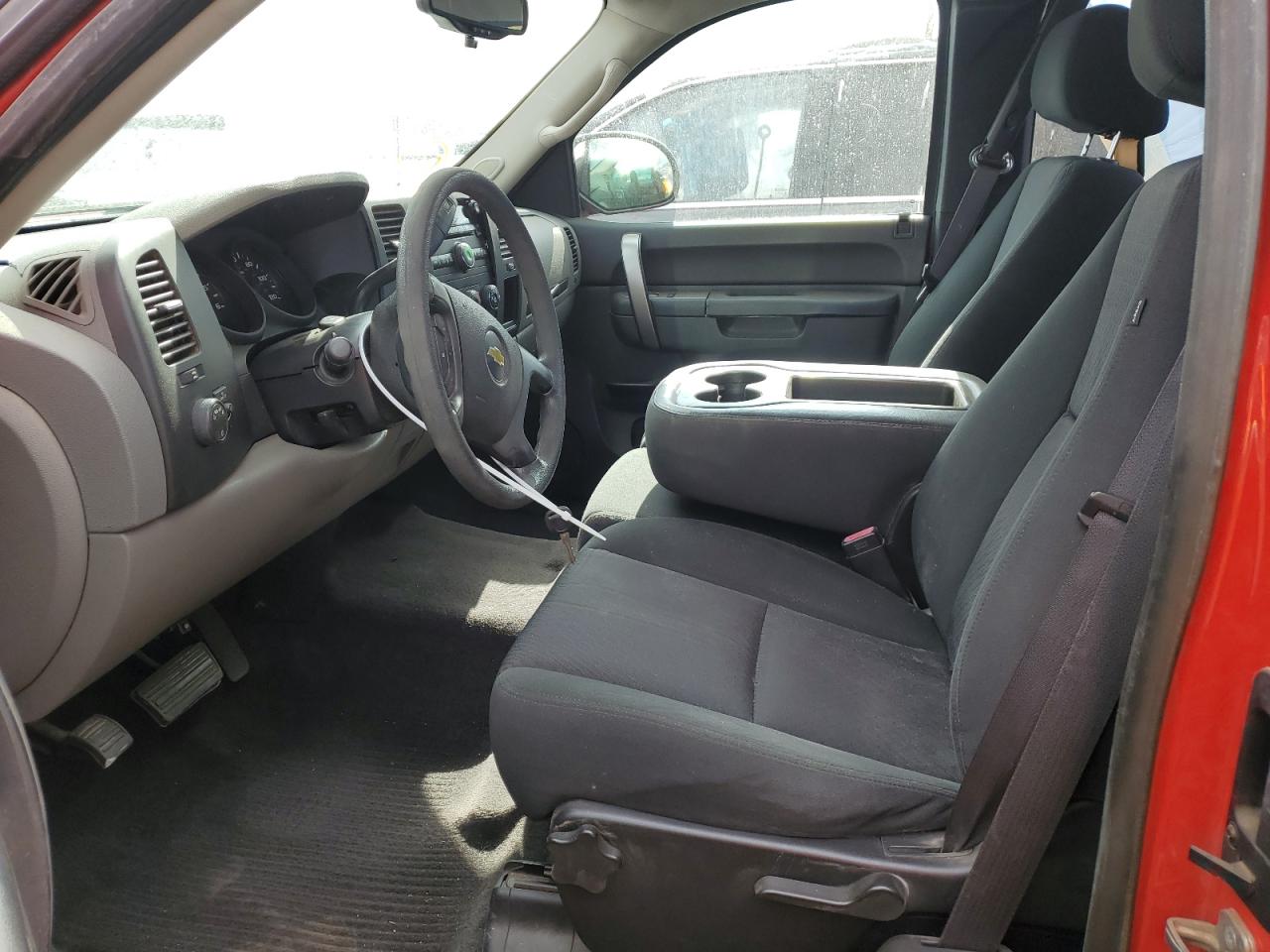 2012 Chevrolet Silverado - Image 7