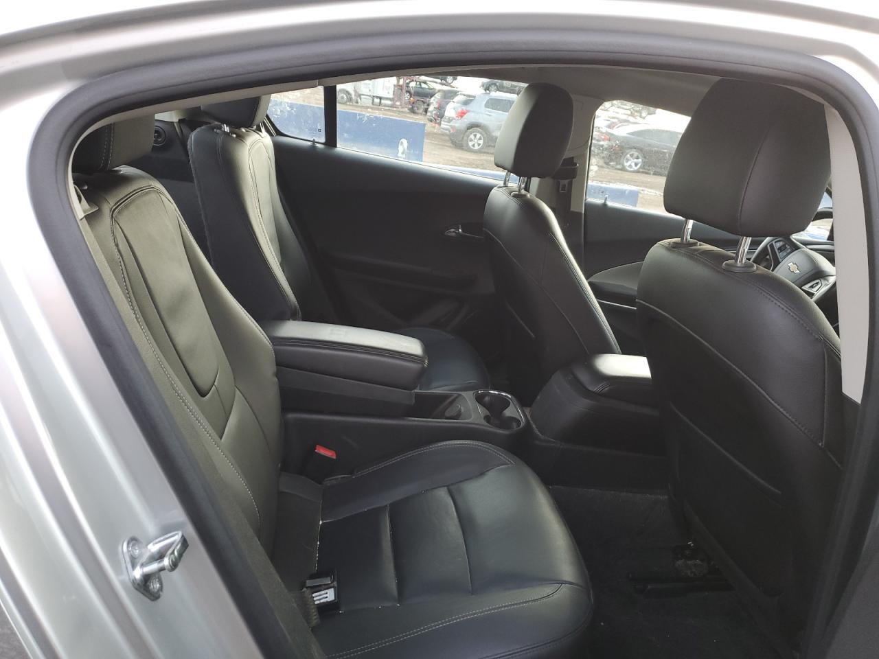 2013 Chevrolet Volt - Image 10