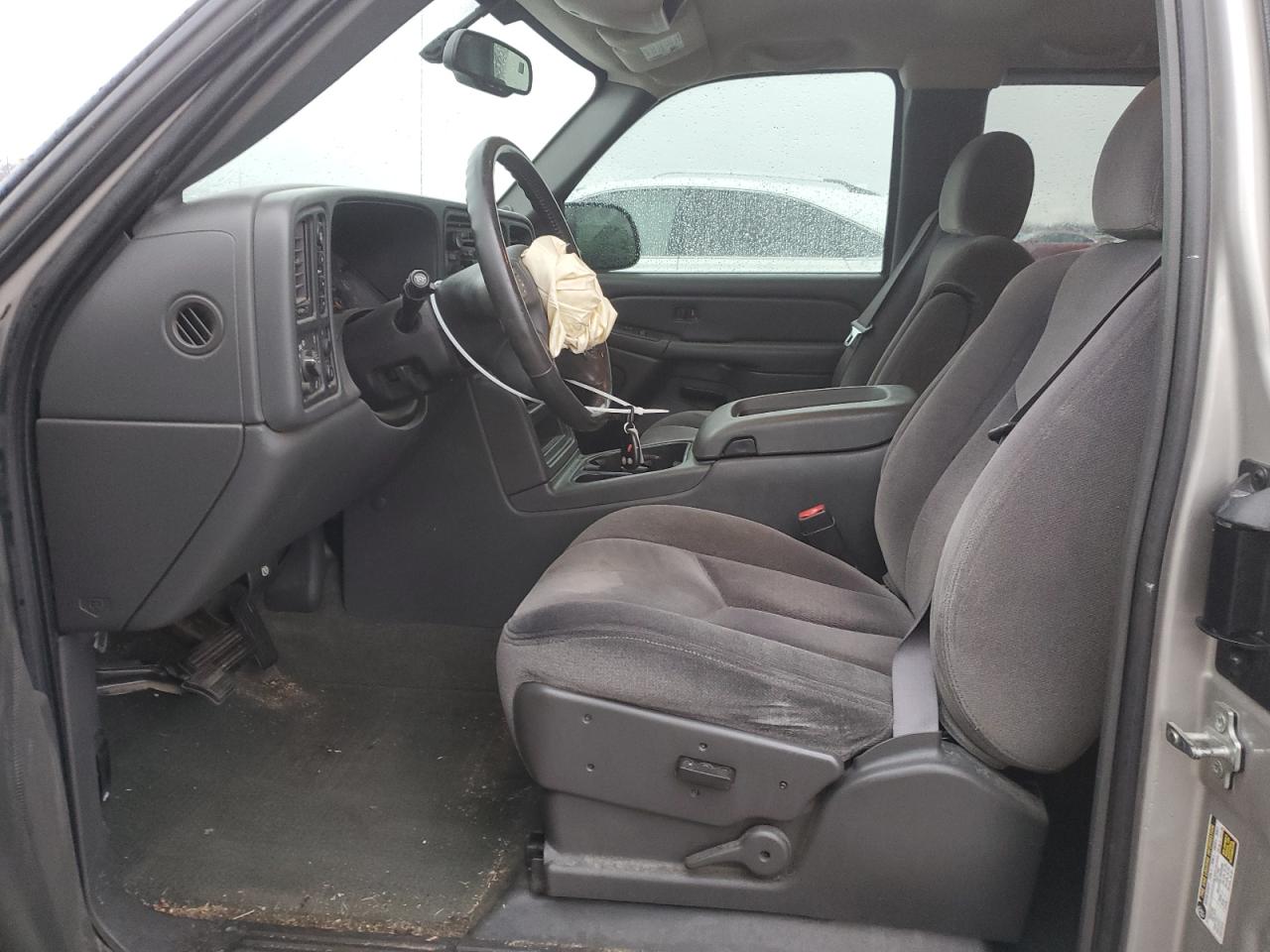 2004 GMC Sierra - Image 7