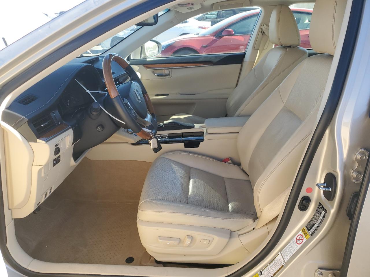 2014 Lexus ES - Image 7