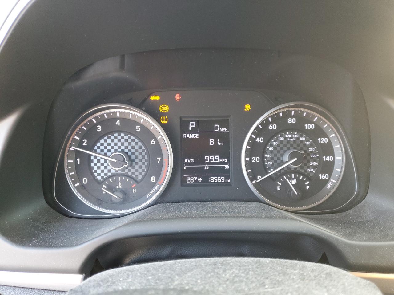 2019 Hyundai Elantra - Image 9
