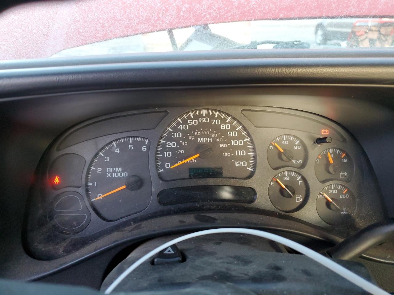2004 Chevrolet Silverado - Image 9