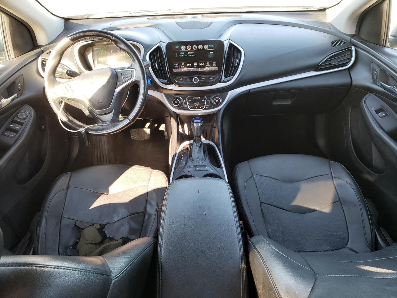 2018 Chevrolet Volt - Image 8