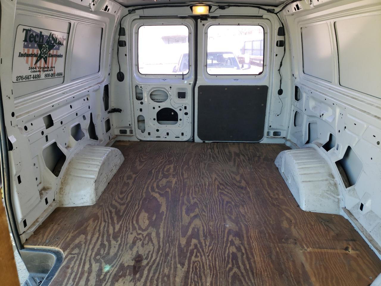 1999 Ford Econoline - Image 10