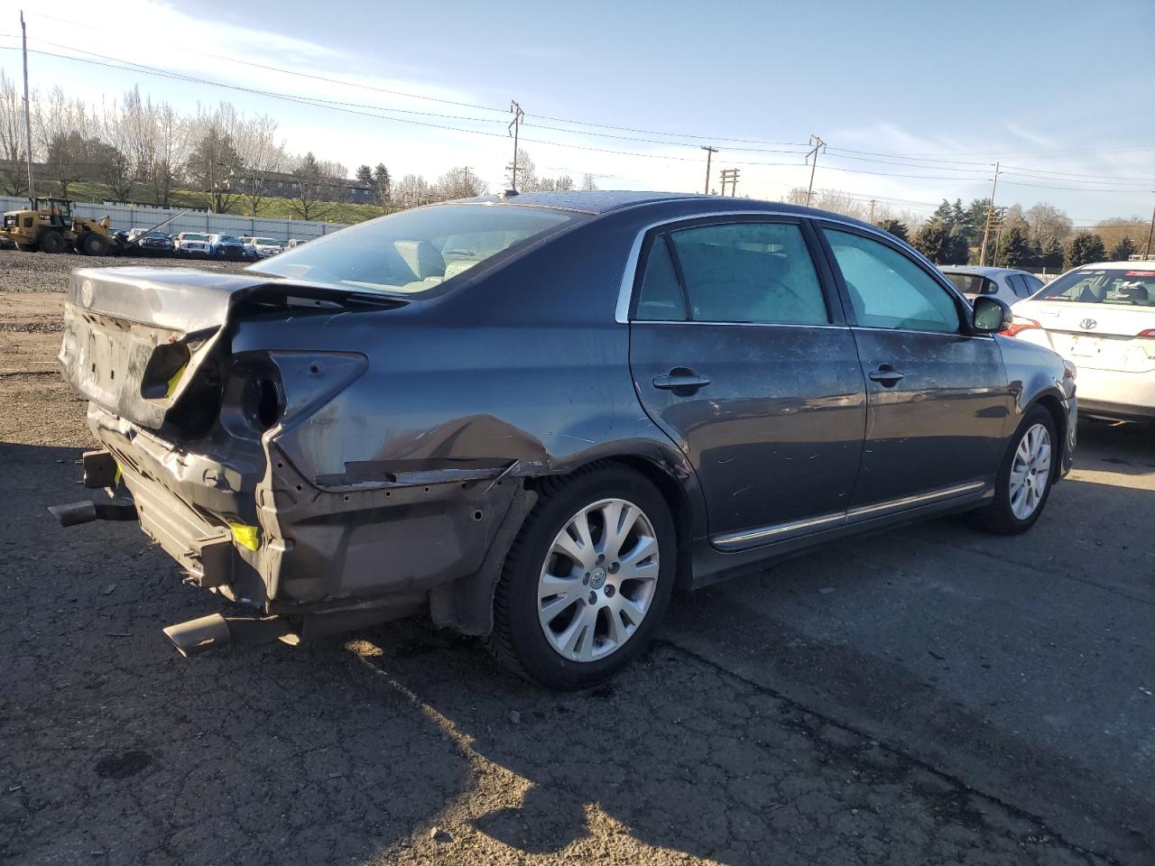 2011 Toyota Avalon - Image 3