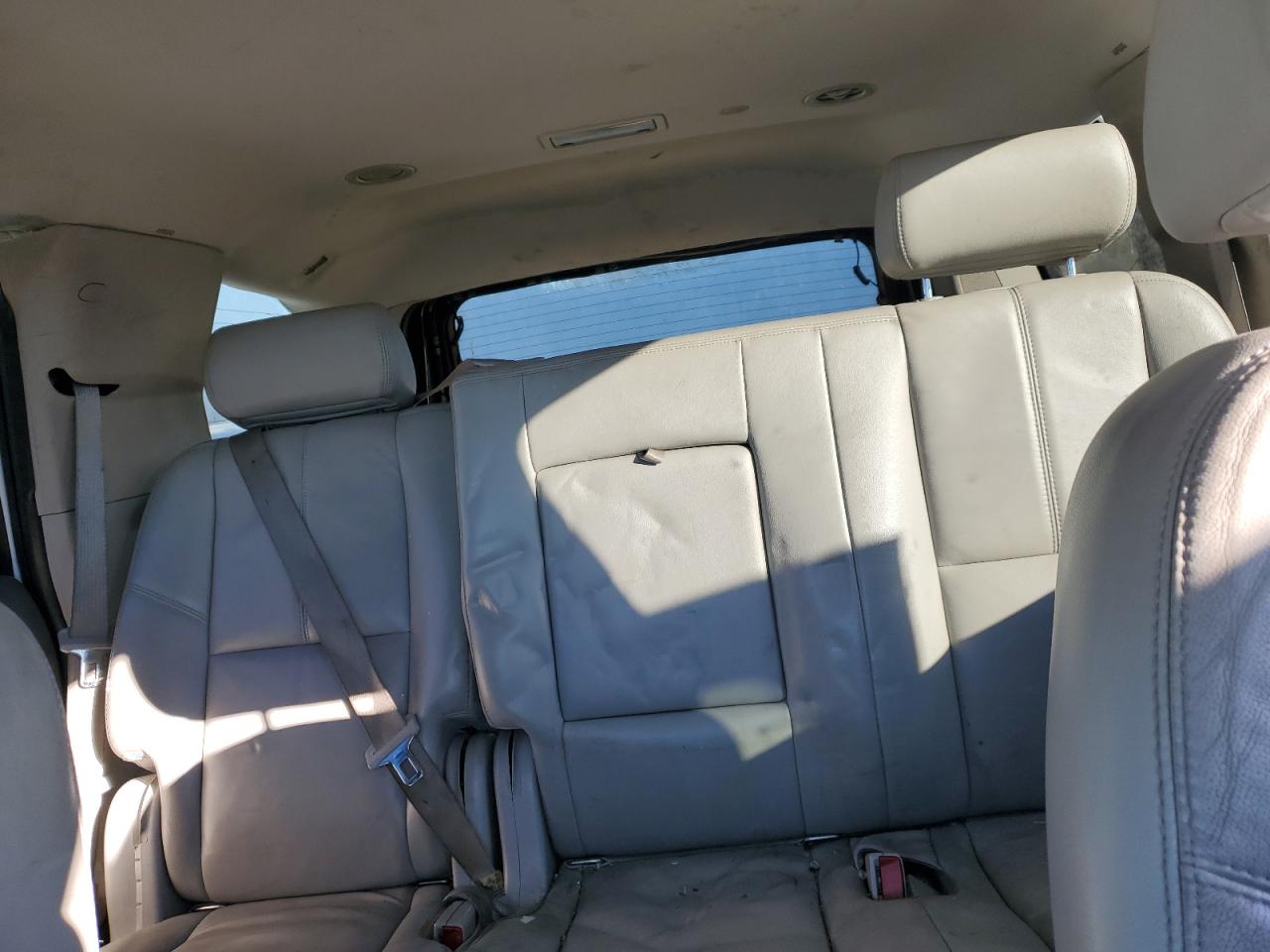 2009 GMC Yukon - Image 10