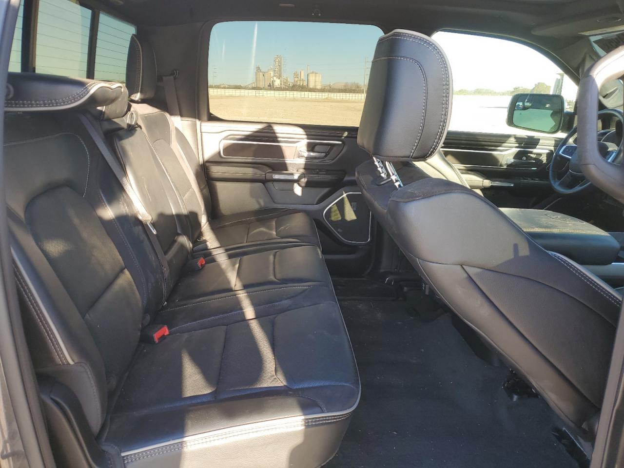 2022 RAM 1500 - Image 10