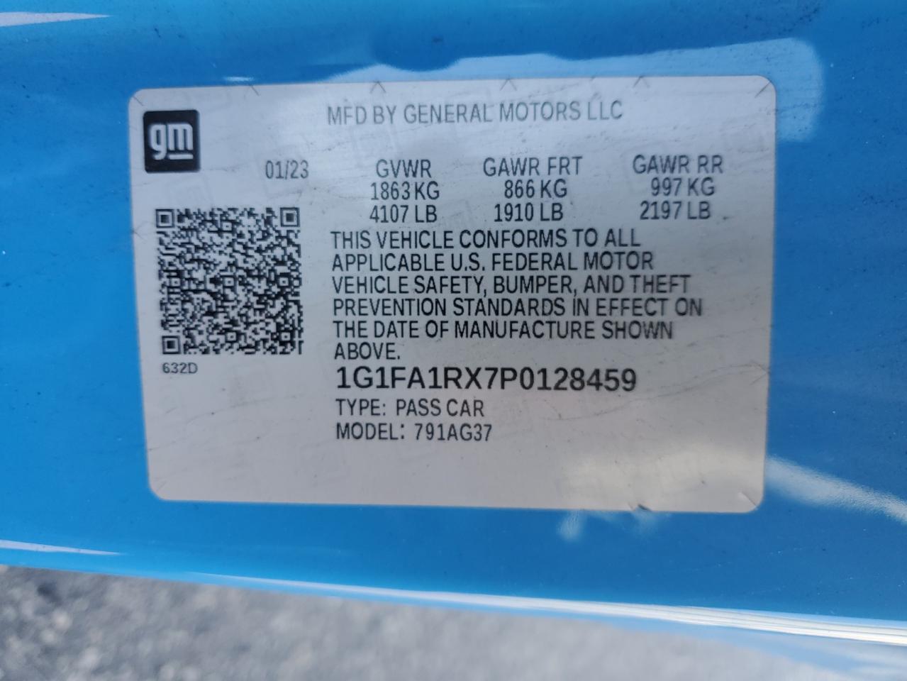 2023 Chevrolet Camaro - Image 12