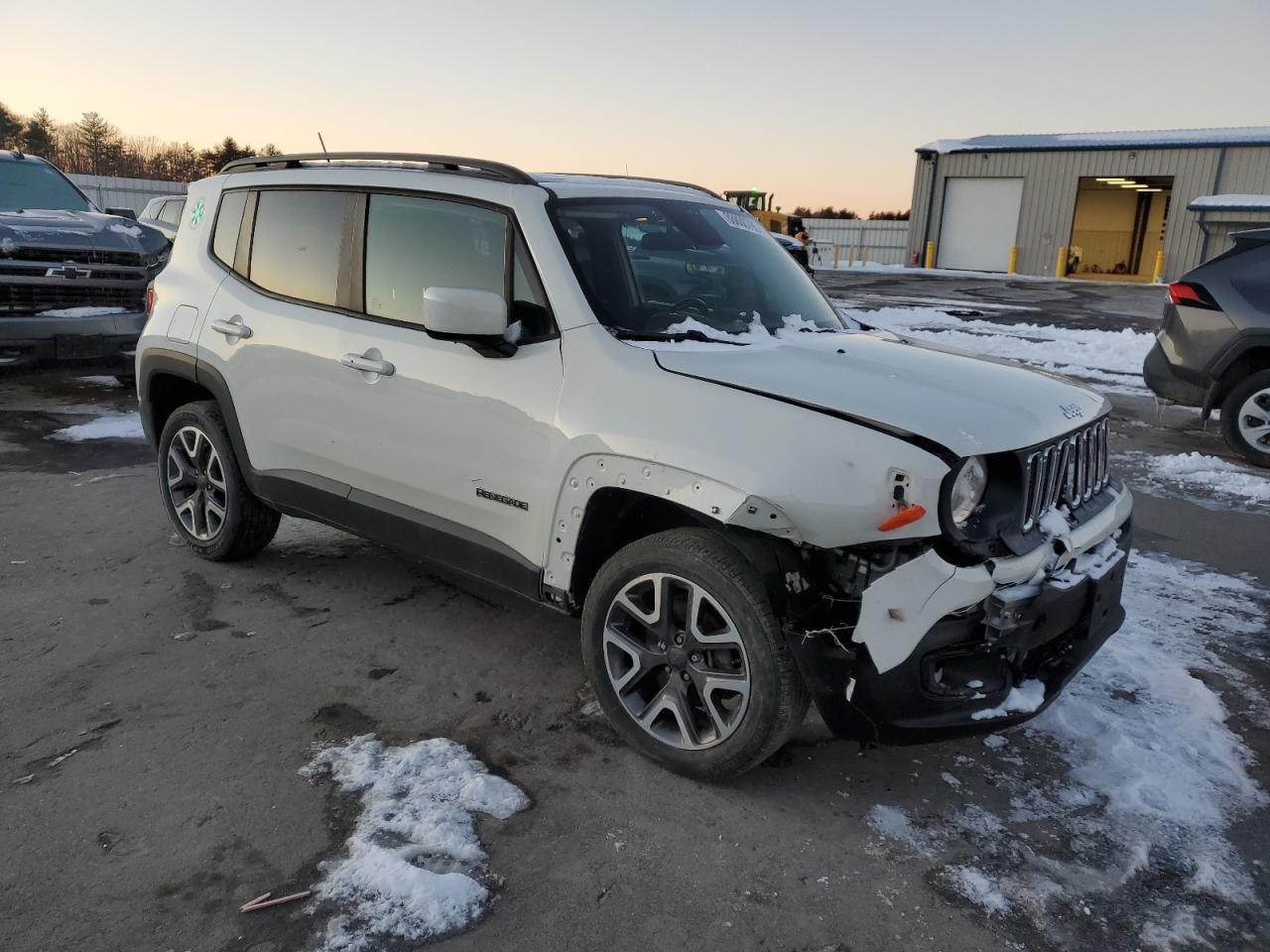 2017 Jeep Renegade - Image 4