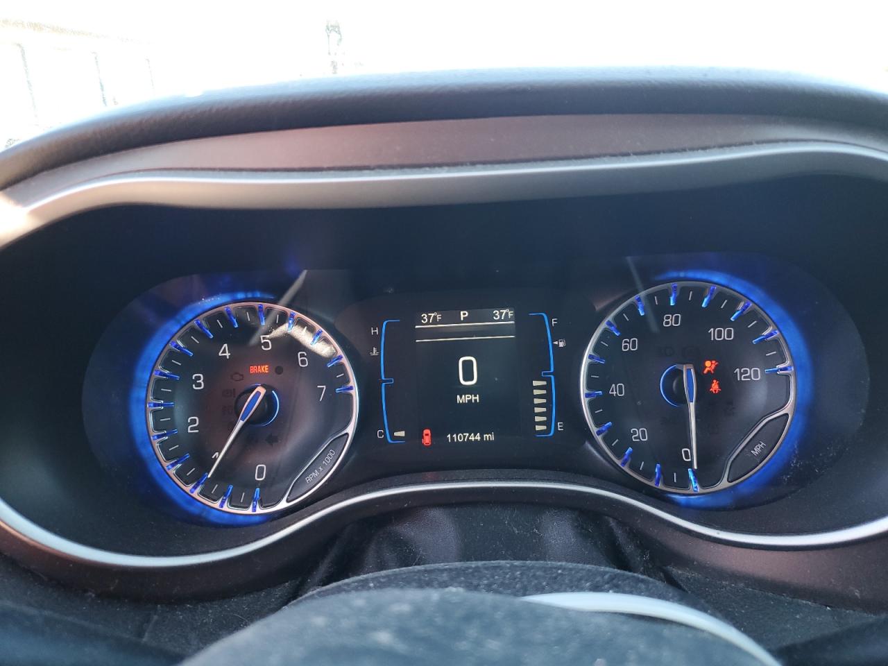 2017 Chrysler Pacifica - Image 9