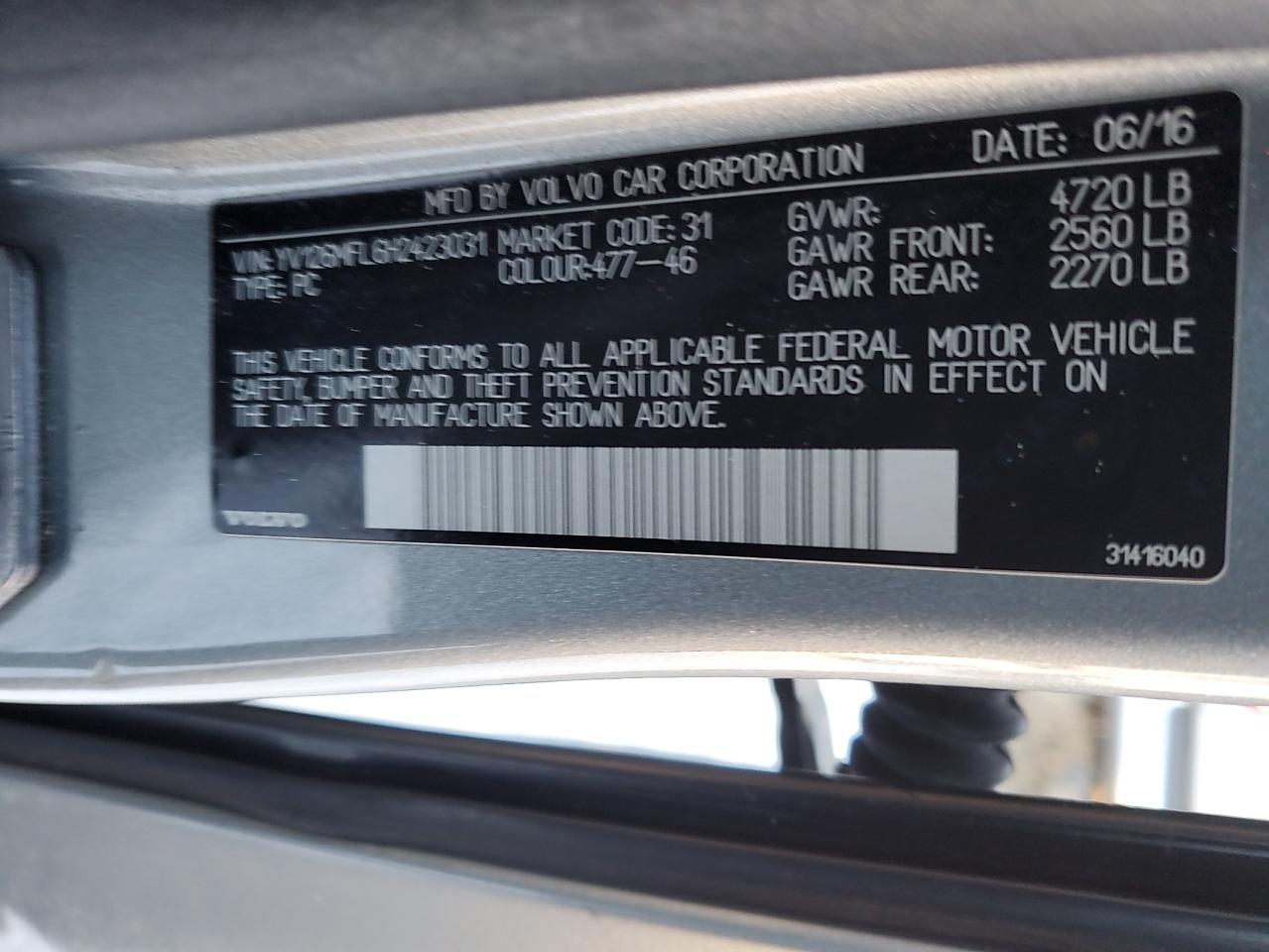 2017 Volvo S60 - Image 12