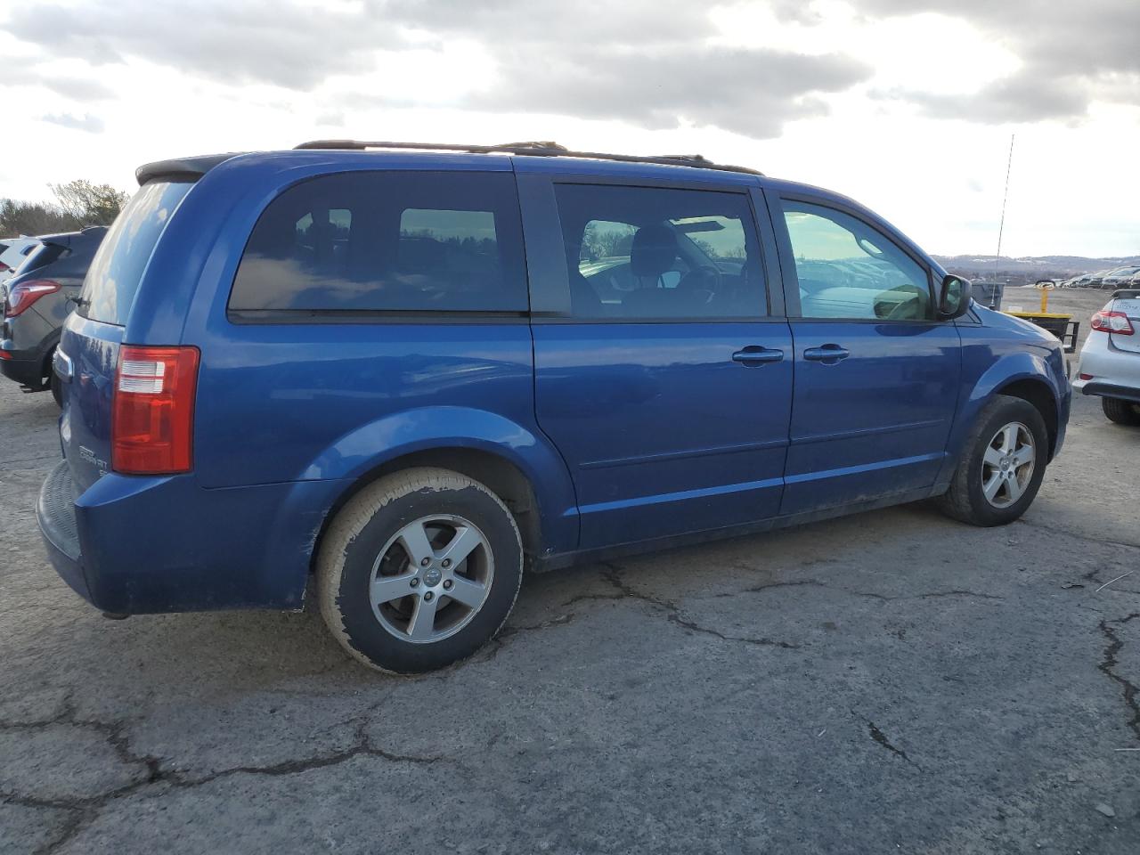 2010 Dodge Caravan - Image 3