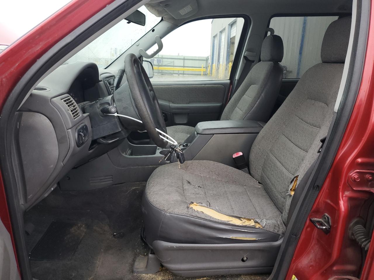 2005 Ford Explorer - Image 7