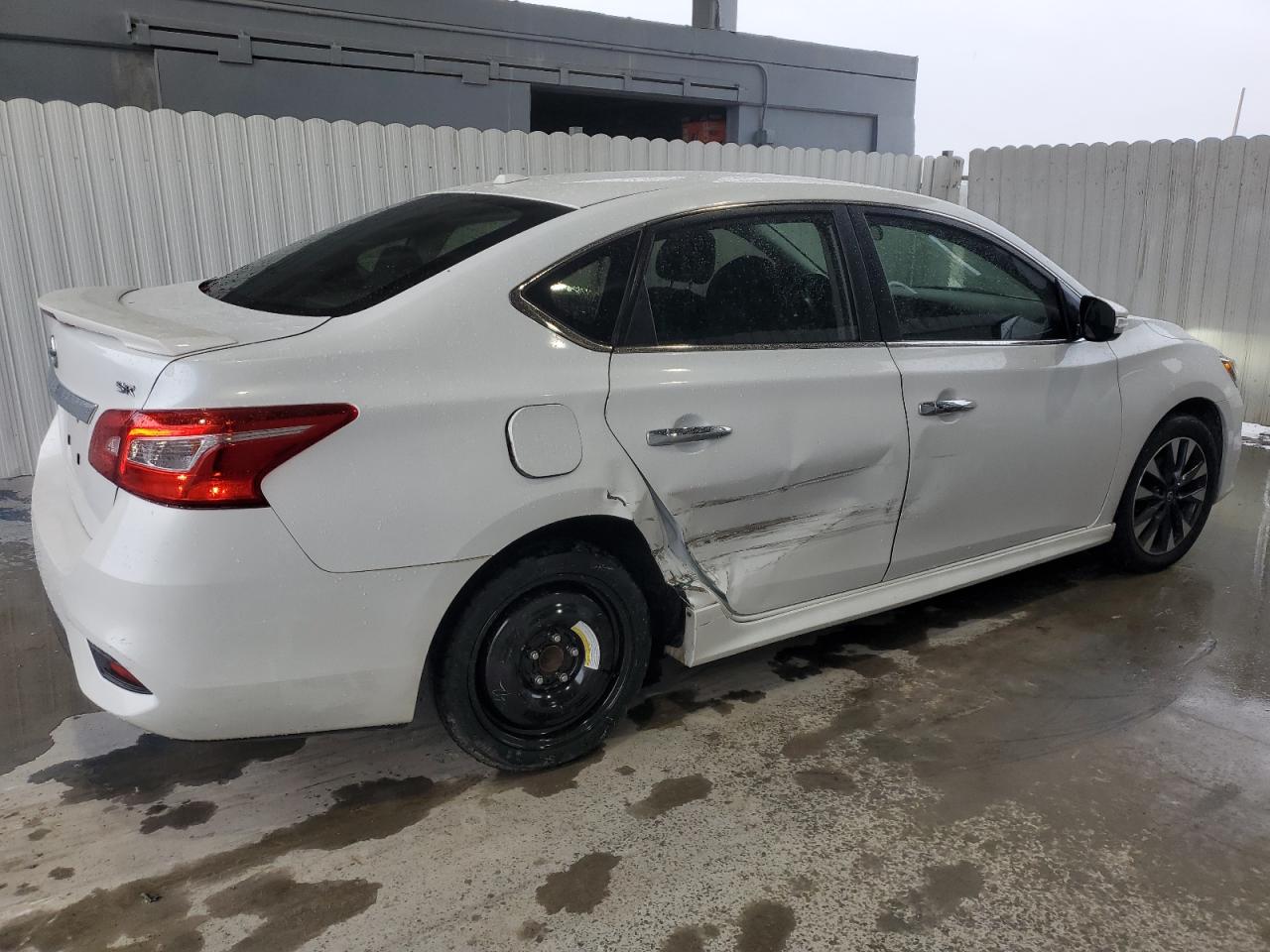 2016 Nissan Sentra - Image 3