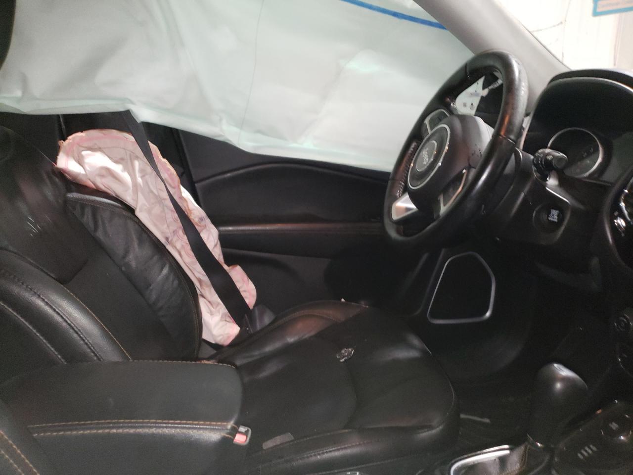 2020 Jeep Compass - Image 7