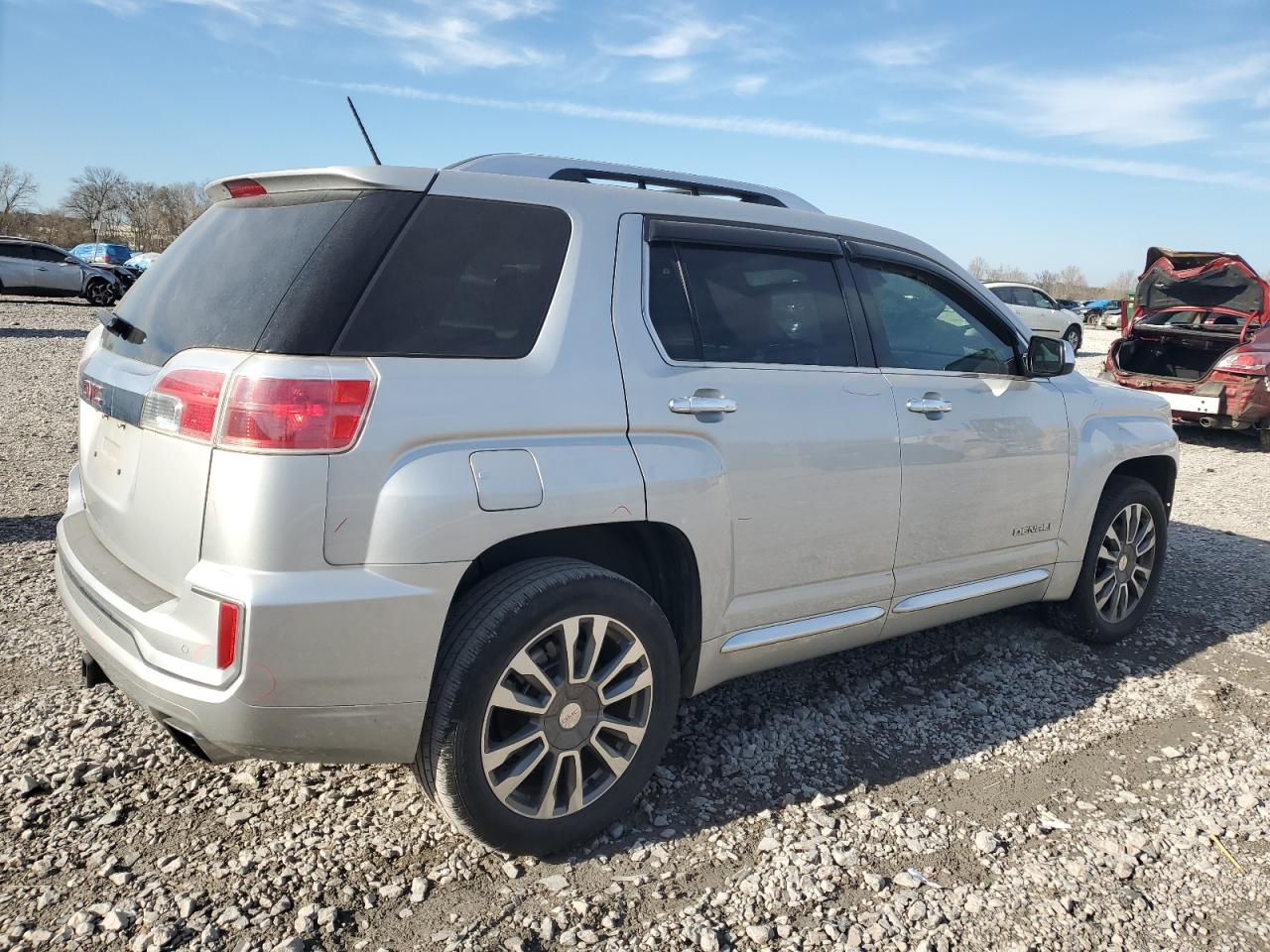 2017 GMC Terrain - Image 3