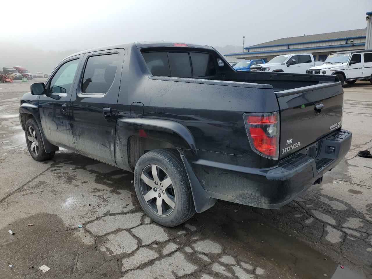 2014 Honda Ridgeline - Image 2