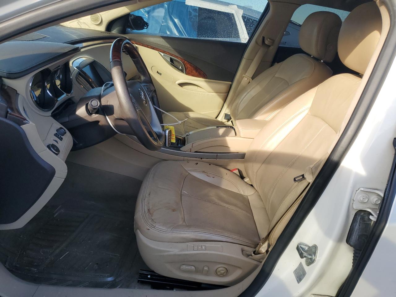 2010 Buick LaCrosse - Image 7