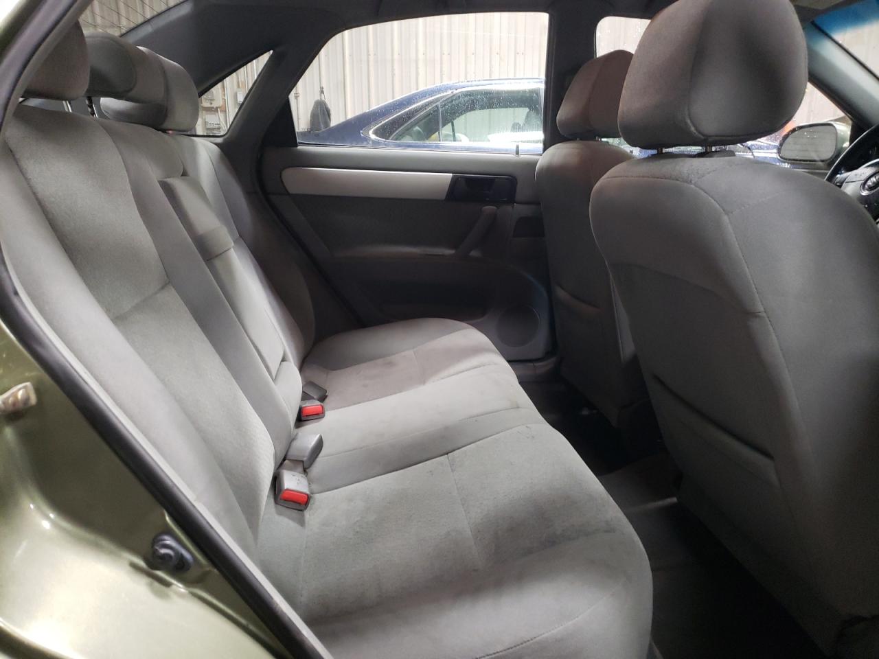 2004 Suzuki Forenza - Image 10
