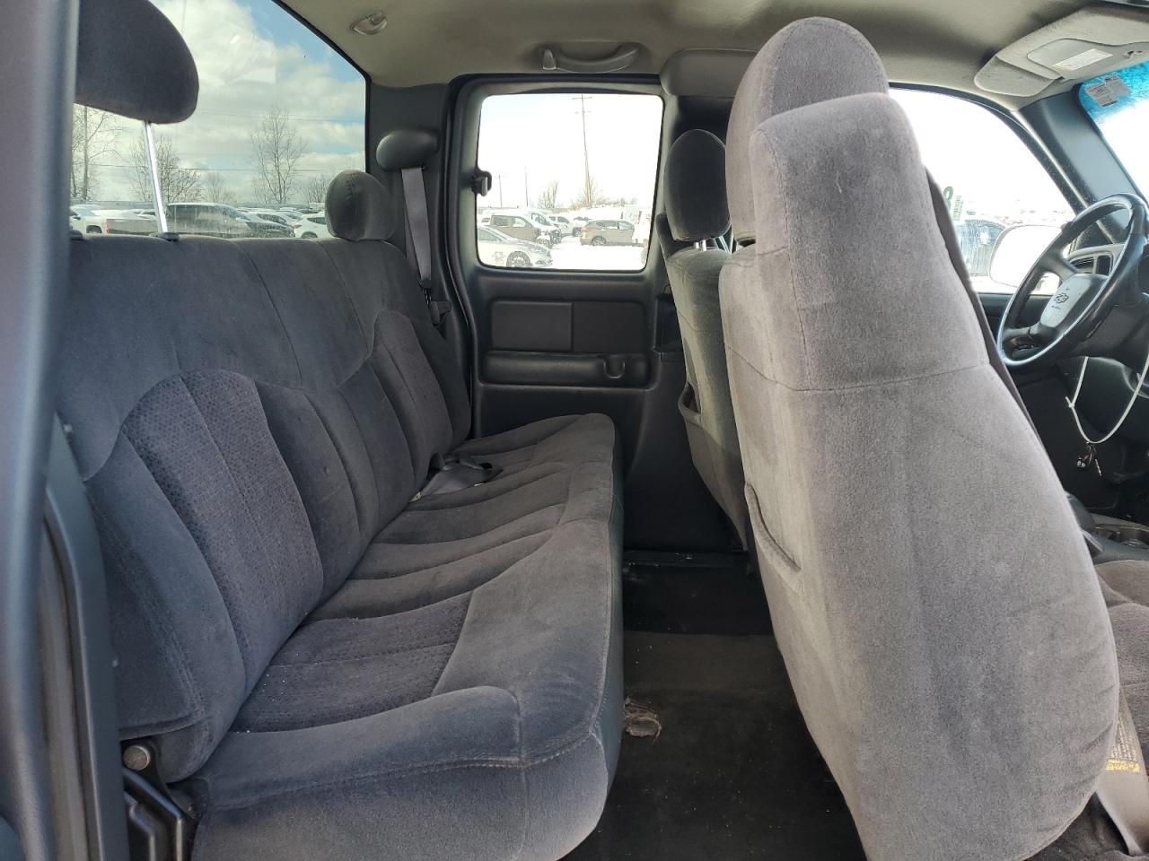 2000 Chevrolet Silverado - Image 10