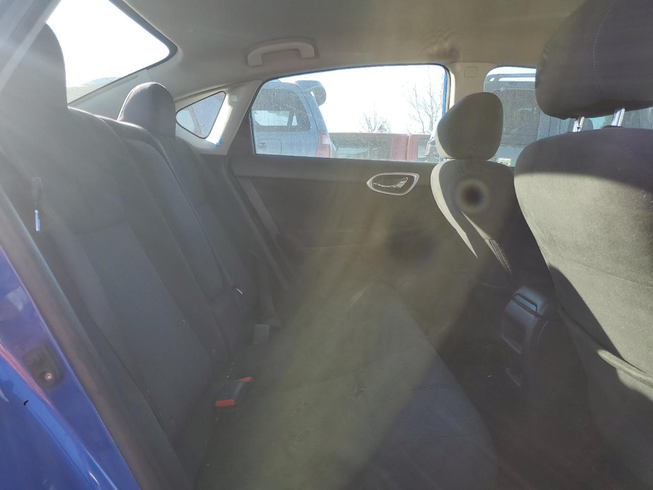 2015 Nissan Sentra - Image 10