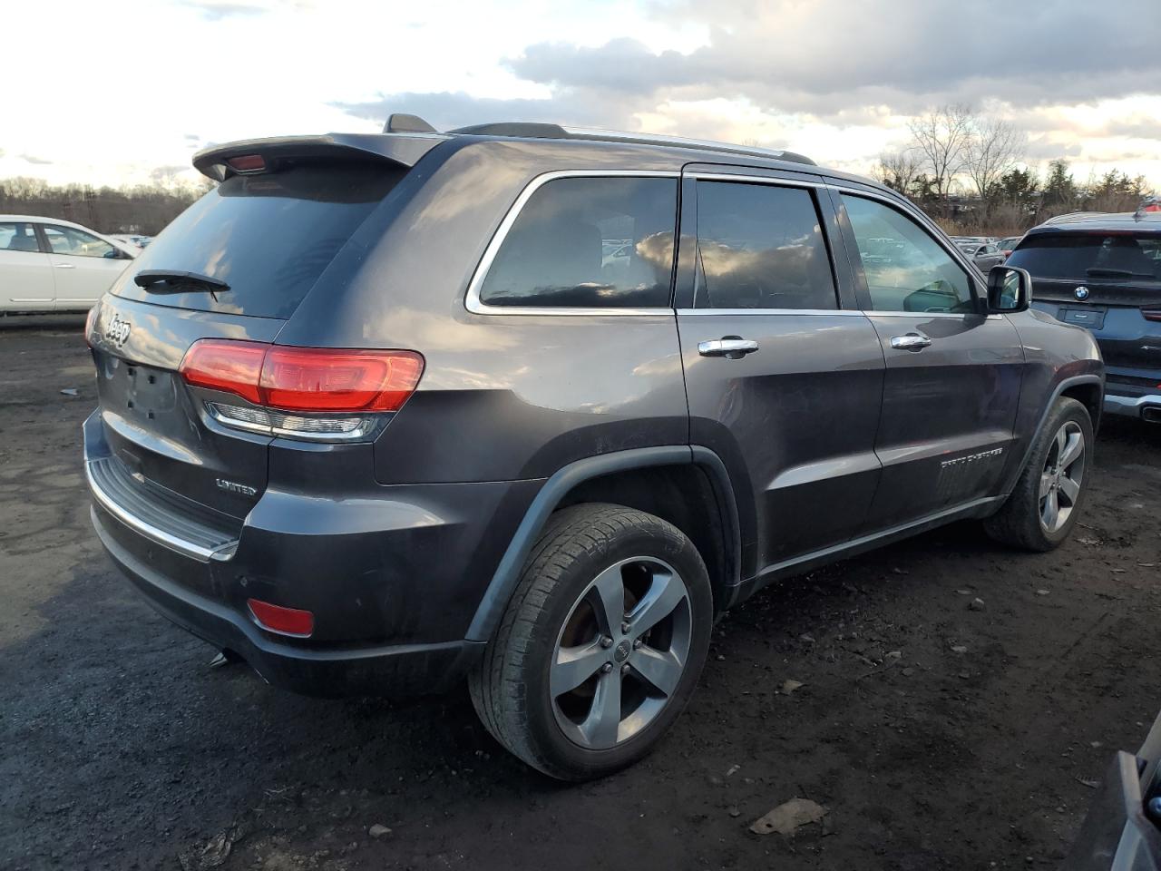 2015 Jeep Grand Cherokee - Image 3