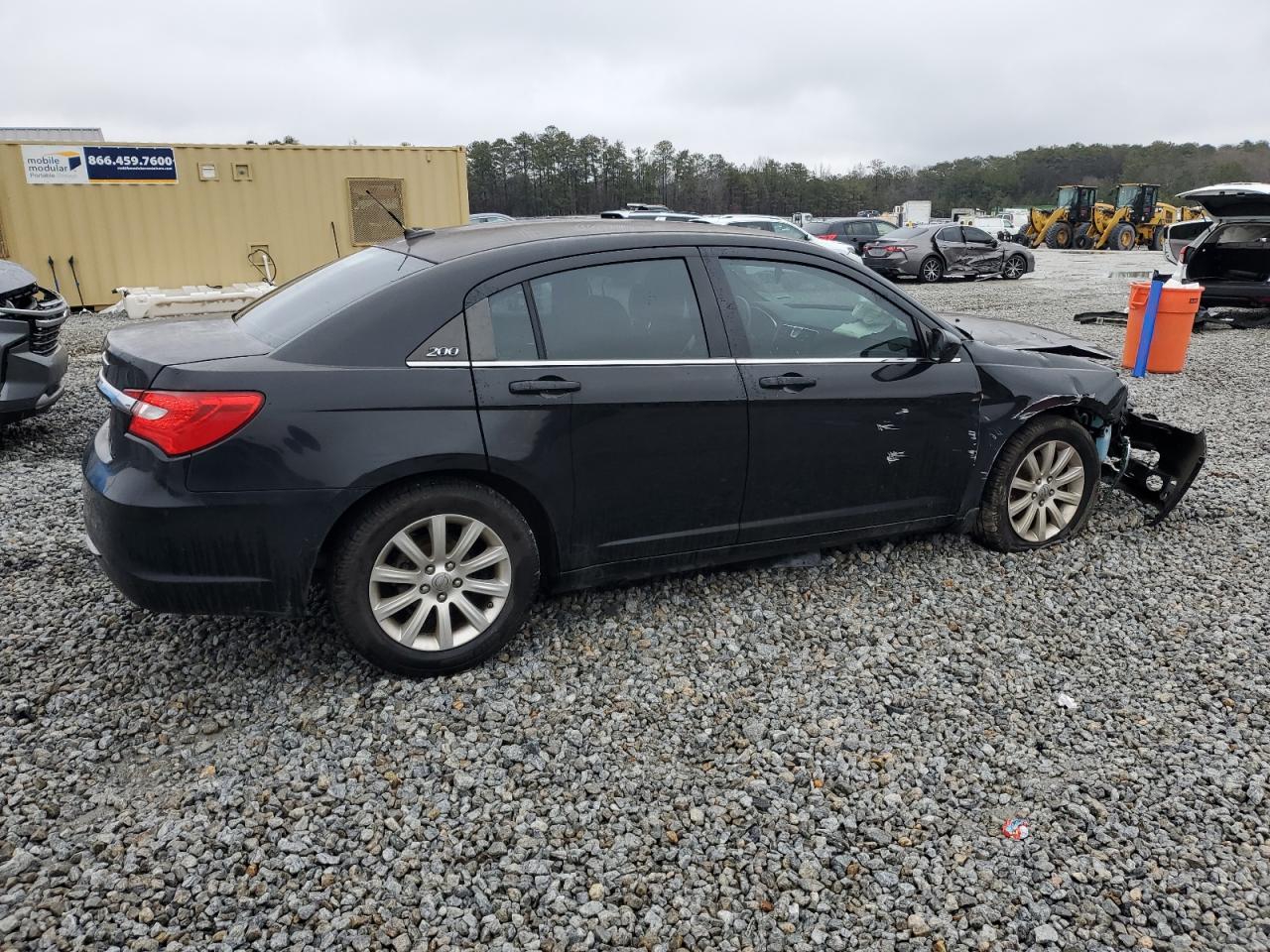 2013 Chrysler 200 - Image 3