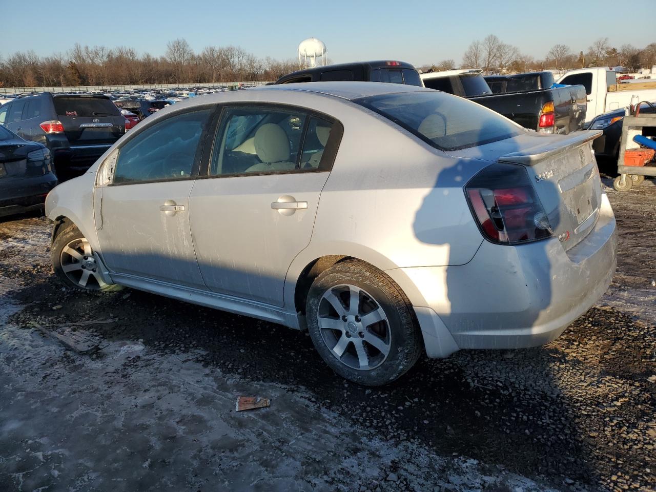 2012 Nissan Sentra - Image 2