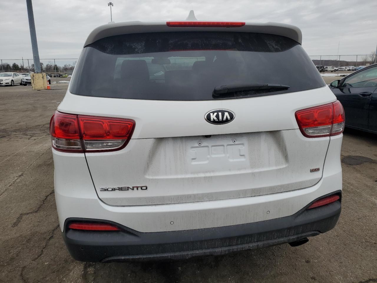 2016 Kia Sorento - Image 6