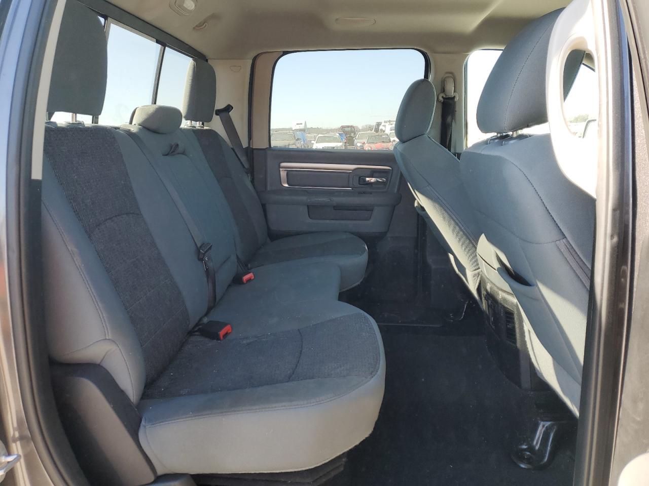2018 RAM 1500 - Image 10