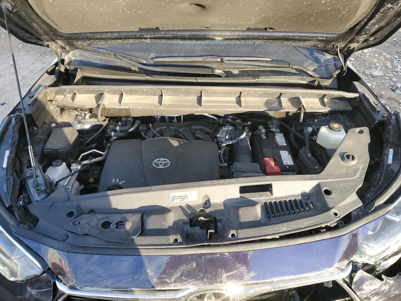 2021 Toyota Highlander - Image 12