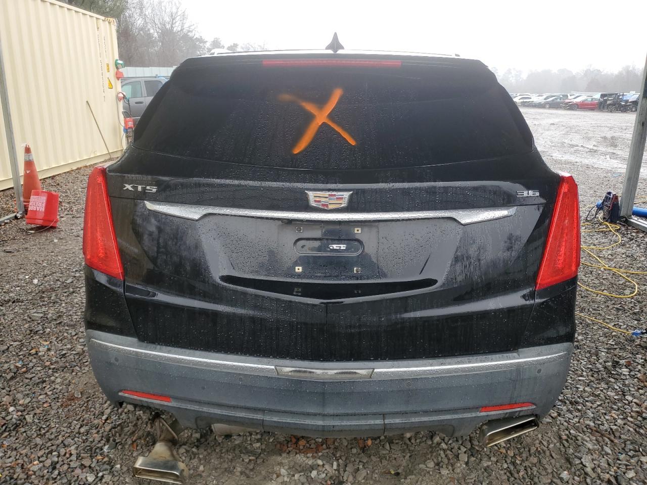 2017 Cadillac XT5 - Image 6