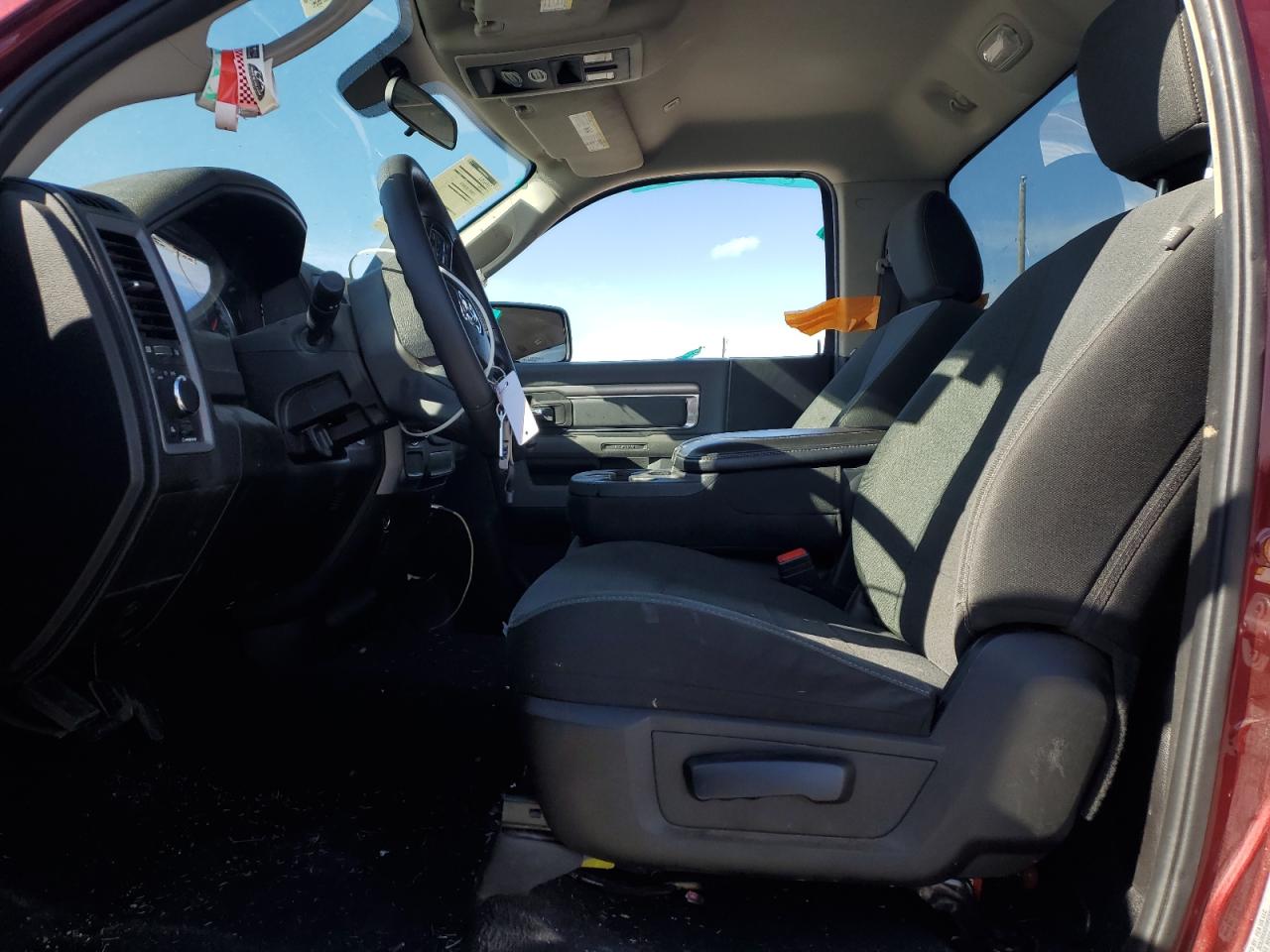 2021 RAM 1500 - Image 7