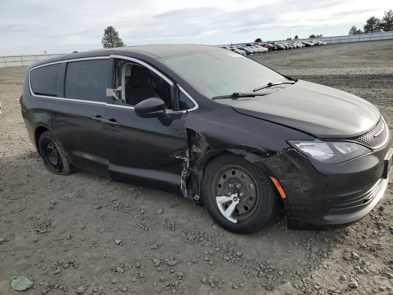 2019 Chrysler Pacifica - Image 4