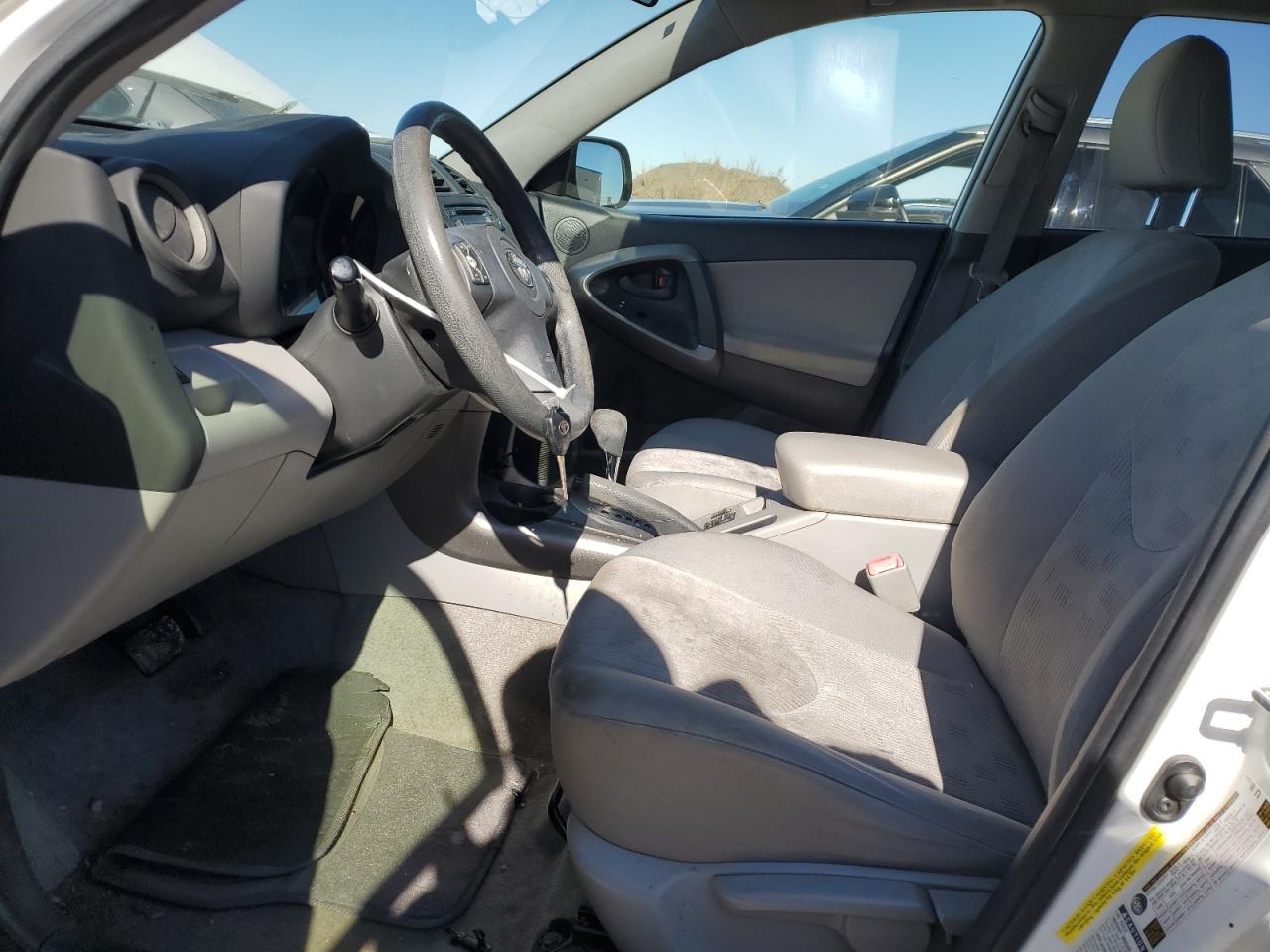 2012 Toyota RAV 4 - Image 7