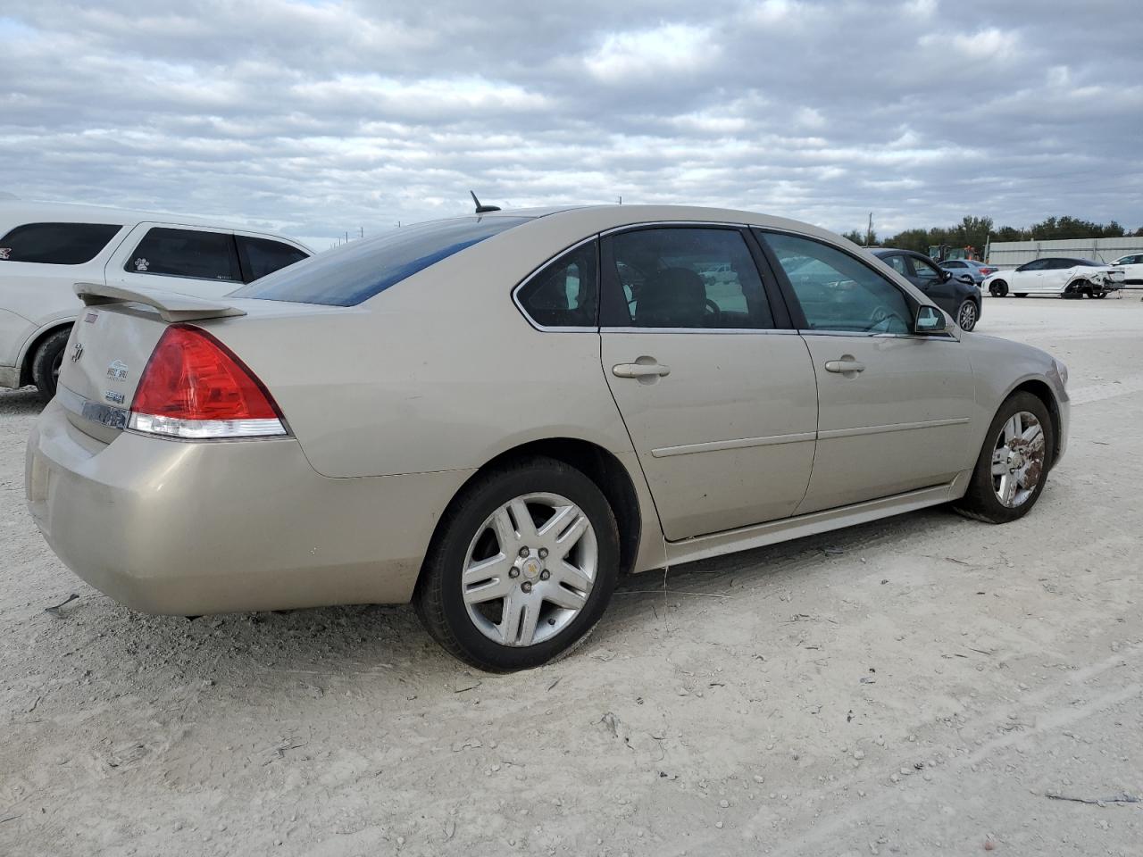2011 Chevrolet Impala - Image 3