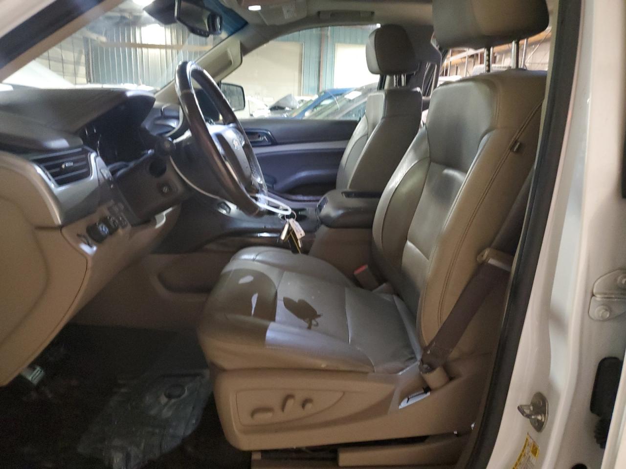 2017 Chevrolet Suburban - Image 7