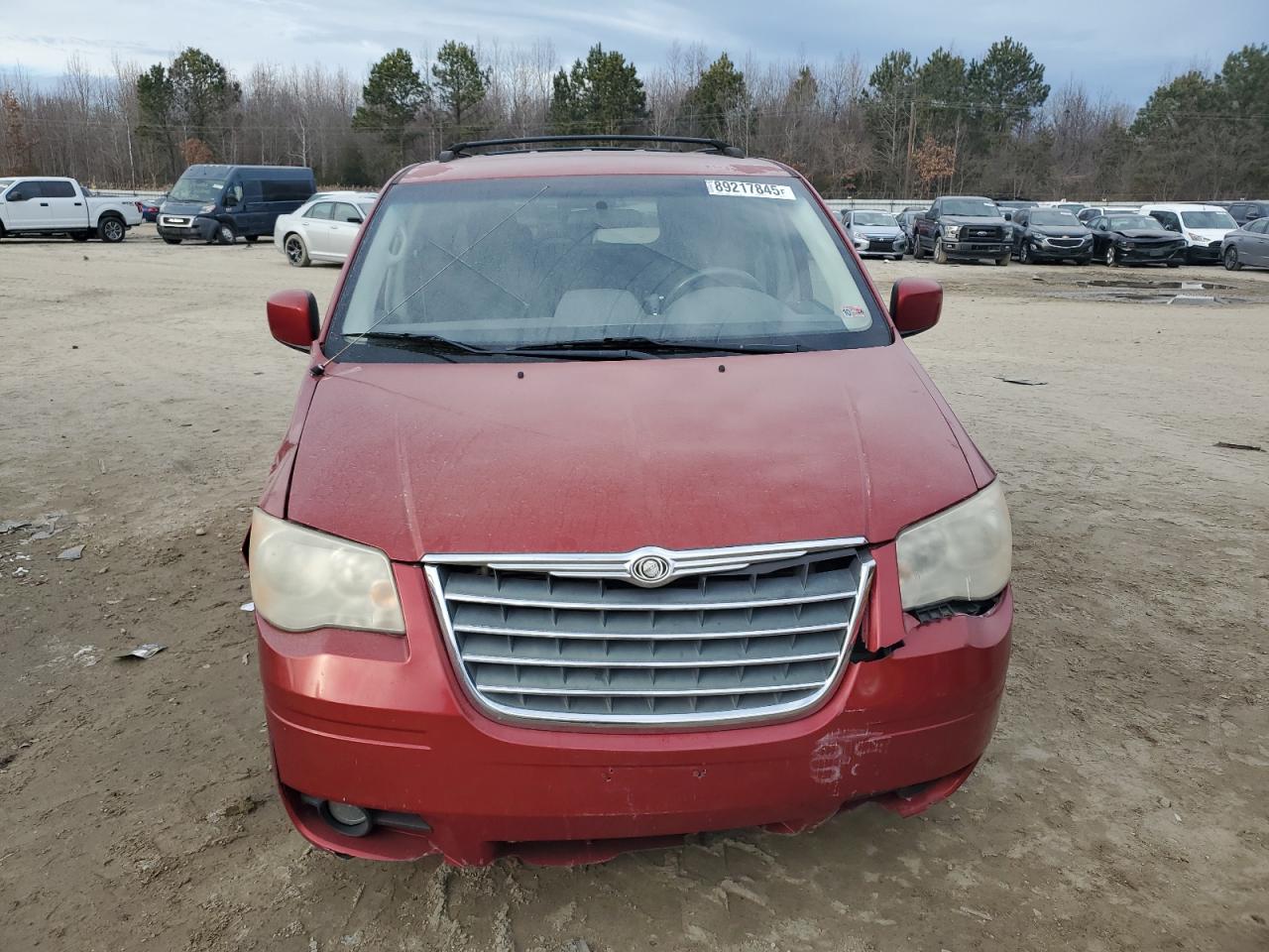 2009 Chrysler Town & Country - Image 5