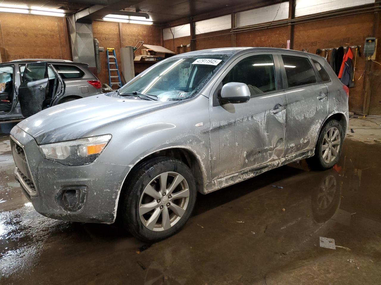 2015 Mitsubishi Outlander - Image 1