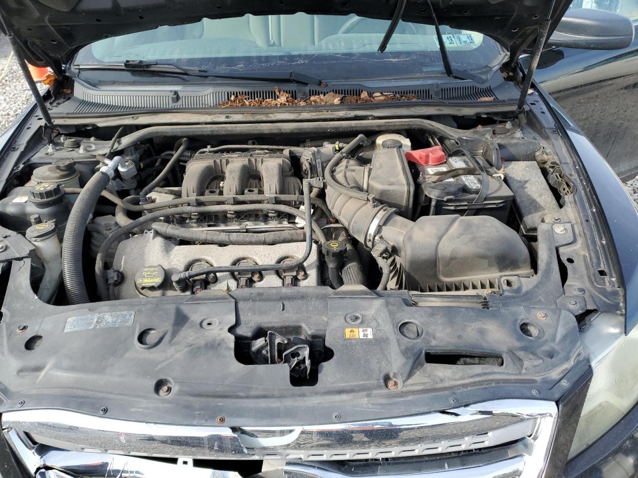 2010 Ford Taurus - Image 11