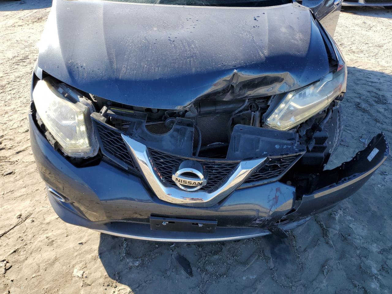 2015 Nissan Rogue - Image 12