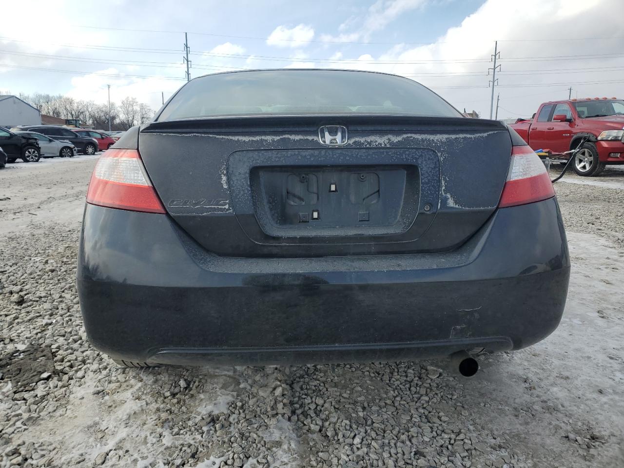 2008 Honda Civic Lx VIN: 2HGFG12688H564372 Lot: 41842465