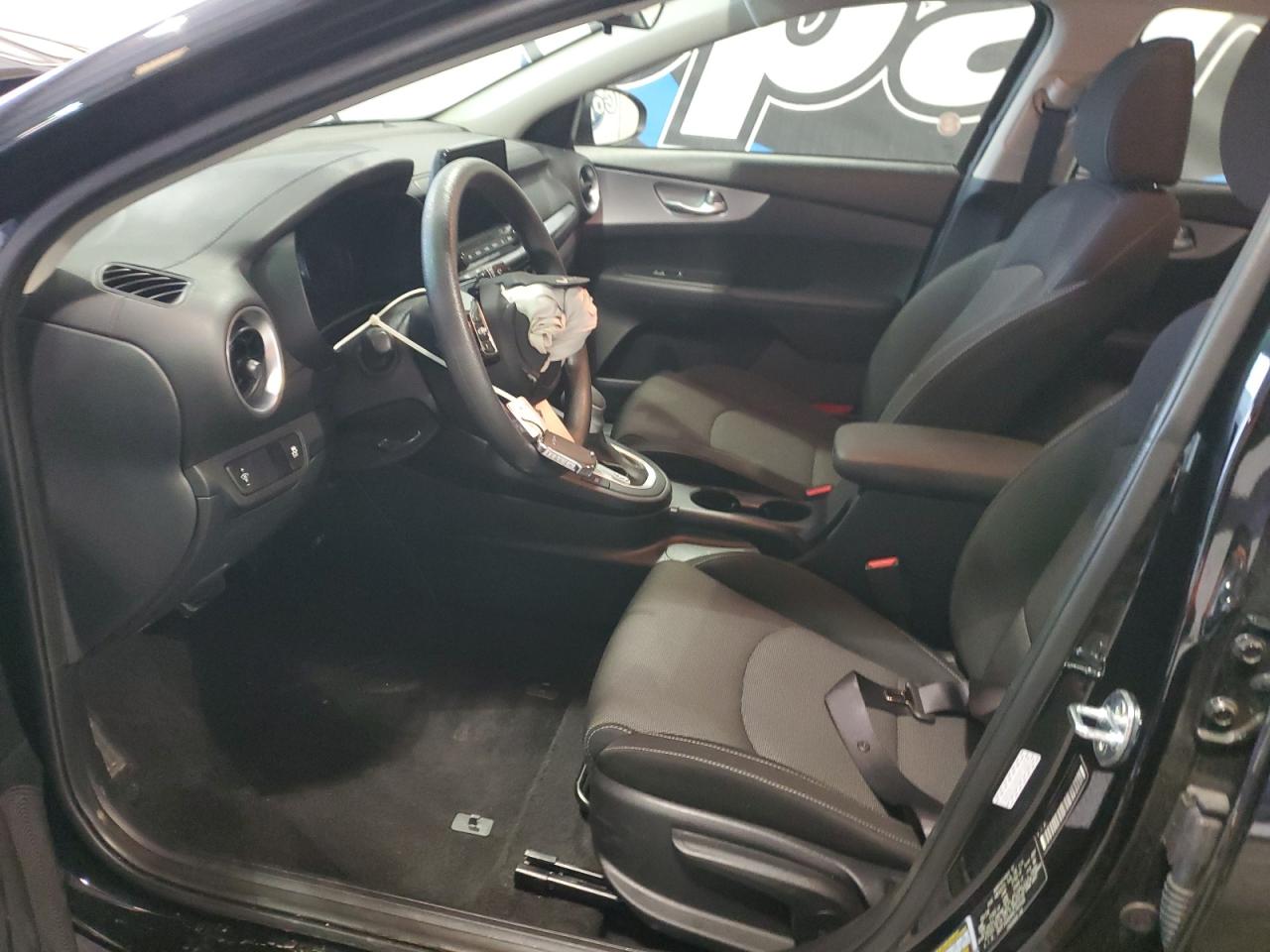 2024 Kia Forte - Image 7