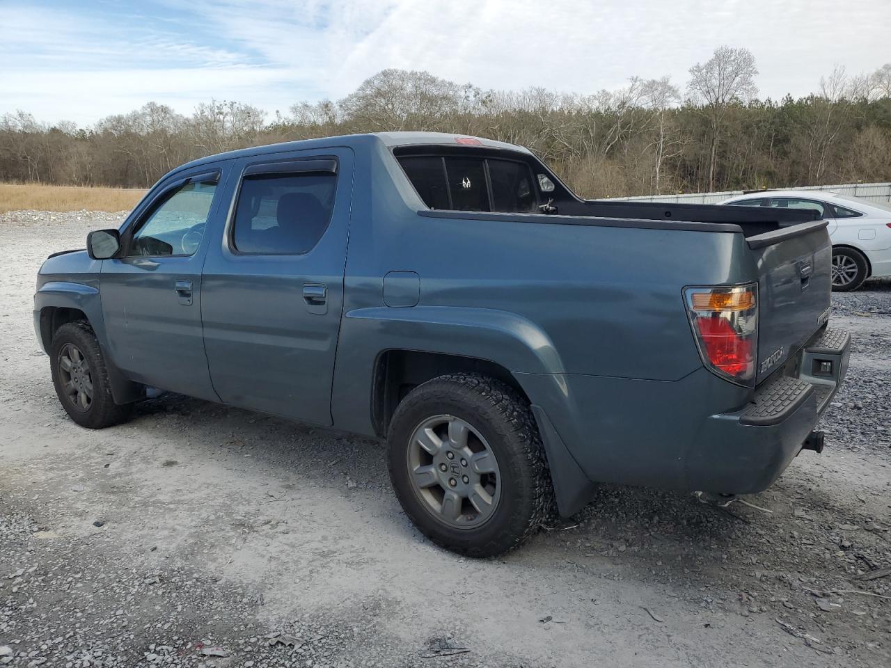 2008 Honda Ridgeline - Image 2