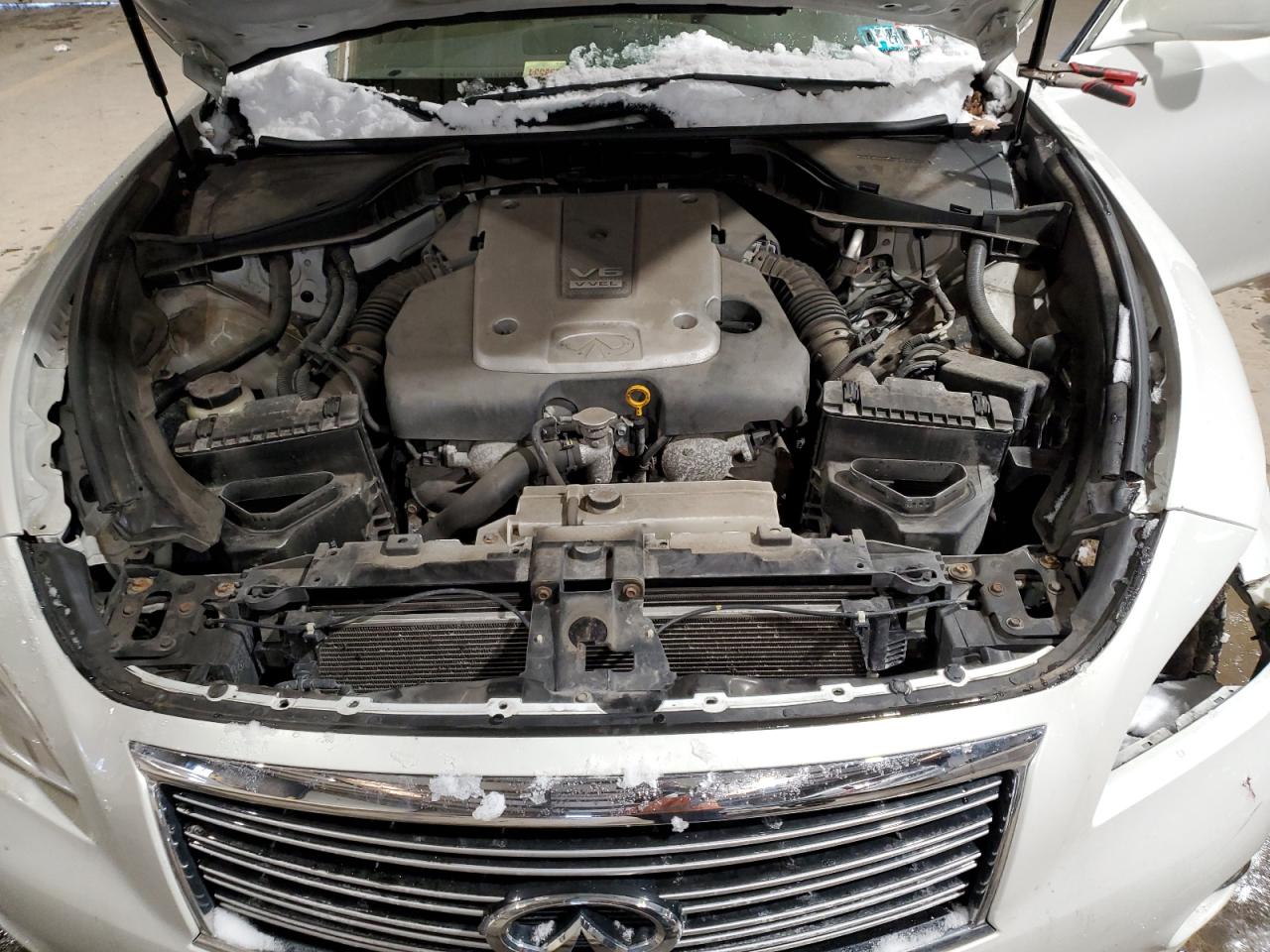 2012 Infiniti M - Image 11