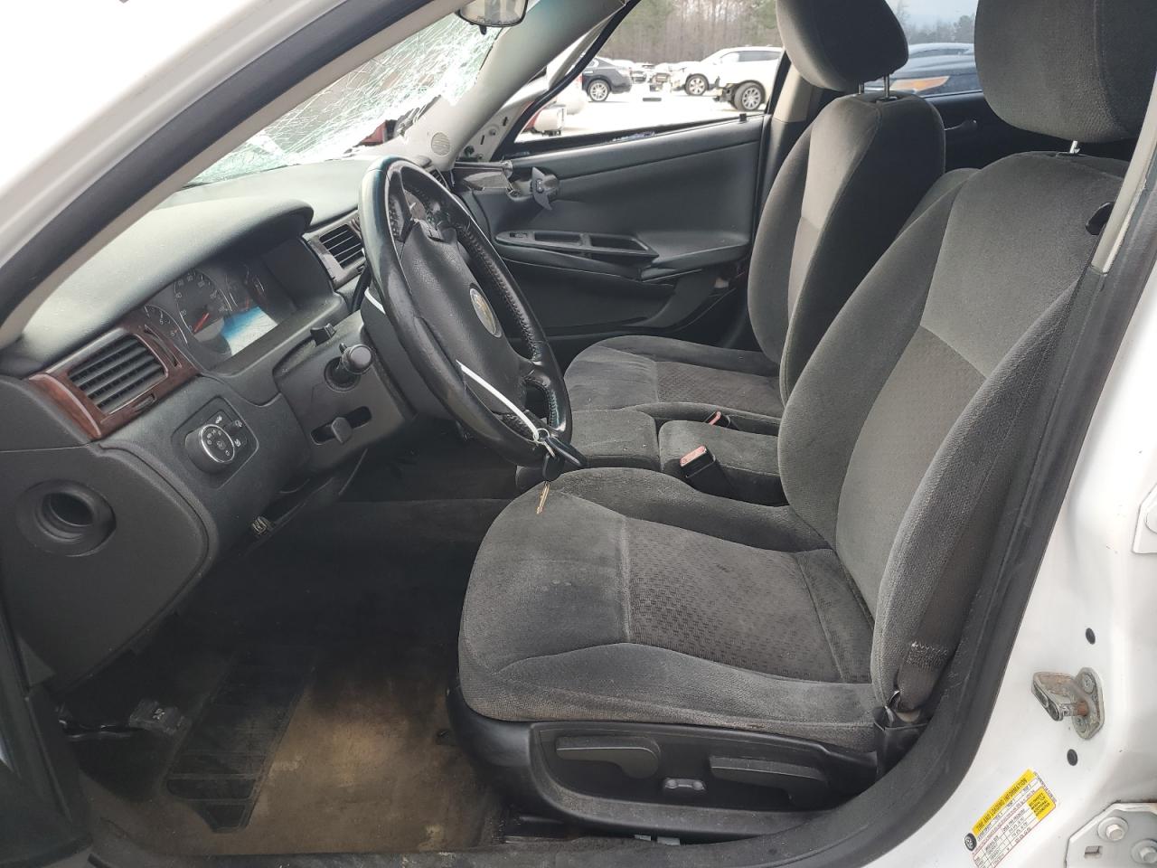 2010 Chevrolet Impala - Image 7