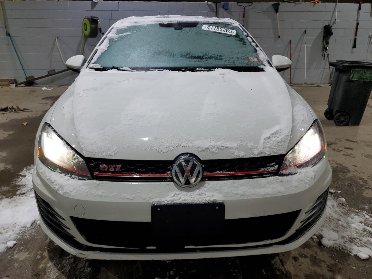 2017 Volkswagen GTI - Image 5