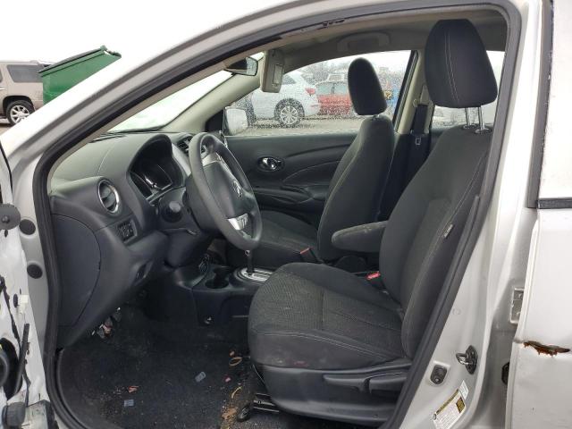  NISSAN VERSA 2018 Сріблястий